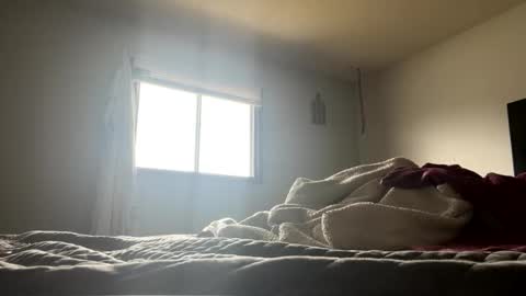 rosewillow33 online show from March 10, 9:08 pm