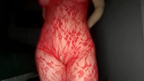 roseyla1 online show from April 3, 1:25 am