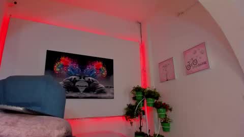 rosi_cooper online show from March 29, 1:32 pm