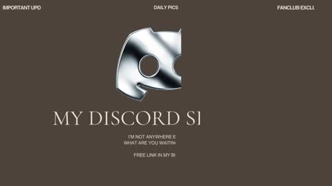 Rosie Bones online show from February 4, 9:40 pm