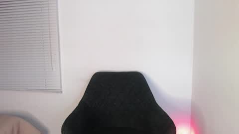 rosiehw online show from September 18, 11:58 pm