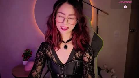 Miss Rosse online show from March 18, 2:33 pm