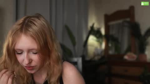 Snapshot of rosy_petal chatting on September 18, 9:57 pm rosy_petal online show from September 18, 9:57 pm