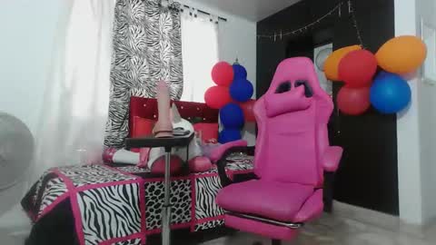 rous_kinky online show from May 21, 2:37 pm