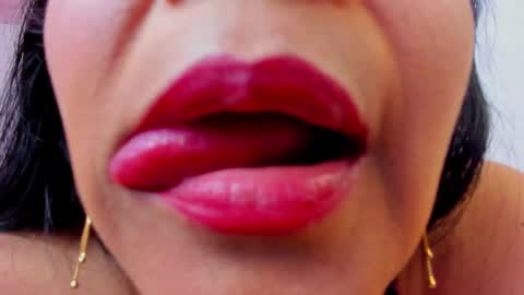 victoria online show from February 15, 7:50 pm