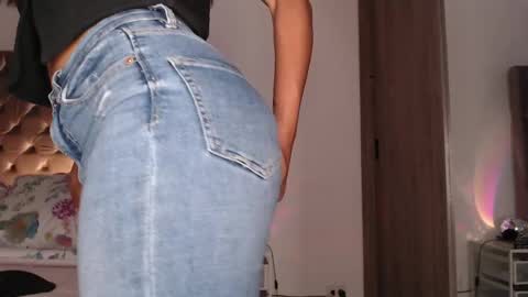 Rouss marie henao  online show from April 10, 9:59 am