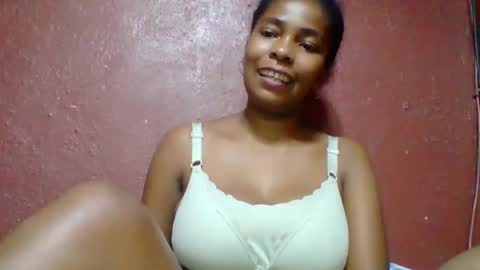 rovaelyah online show from November 18, 10:49 am