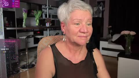 Roxana online show from March 7, 8:11 pm