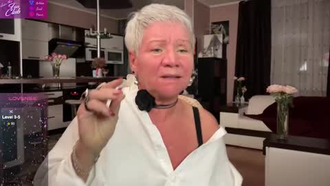 Roxana online show from March 6, 5:00 pm