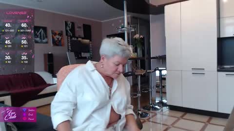 Roxana online show from October 23, 12:00 pm