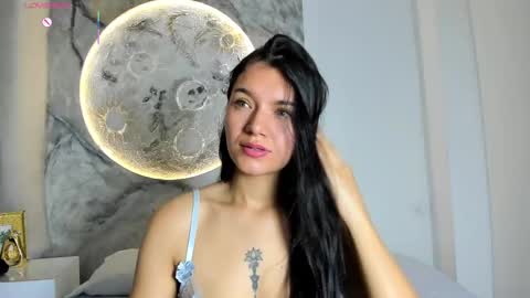 roxanaborns online show from November 9, 12:56 pm