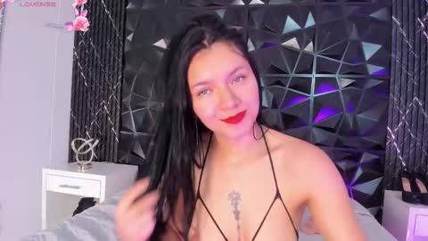 roxanaborns online show from September 11, 5:57 pm