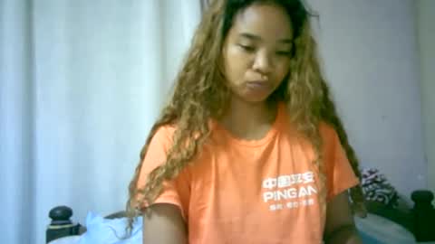 roxanne_98 online show from November 18, 12:33 am