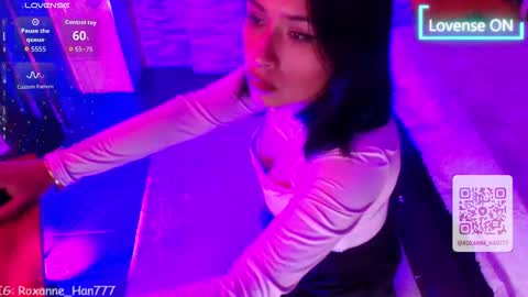 roxanne_han online show from February 26, 11:20 am