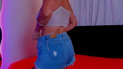 roxanne_rossy online show from April 7, 6:04 am