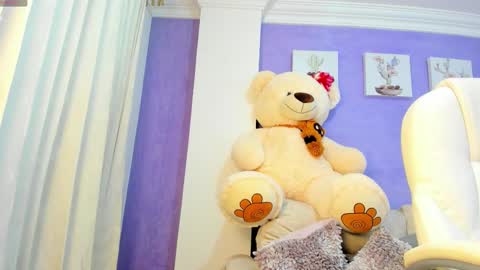 Roxanne evans   Schedule 700 -1400GTM-5 online show from October 24, 1:07 pm