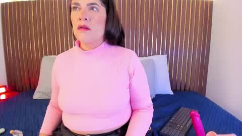 Roxie  online show from September 18, 11:53 am