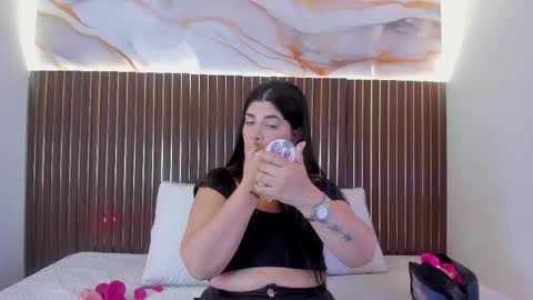 Roxie  online show from September 14, 12:36 pm