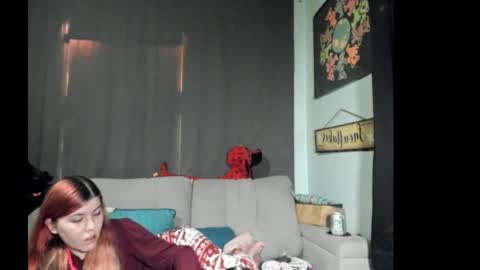 roxihazeleyes online show from September 27, 10:17 pm