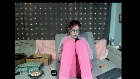 roxihazeleyes online show from February 23, 5:28 am