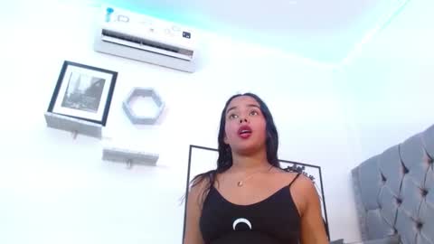 roxy_stone1 online show from February 28, 7:35 pm