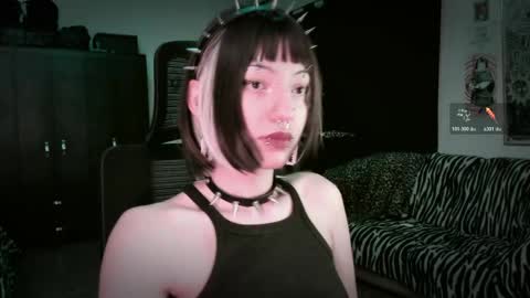 Roxy Independient model Help me to reach 50 thumbs up online show from April 24, 2:03 am