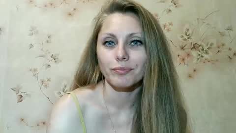 roxyfox18x01 online show from May 26, 7:13 pm