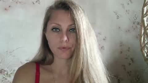 roxyfox18x01 online show from October 8, 6:40 am