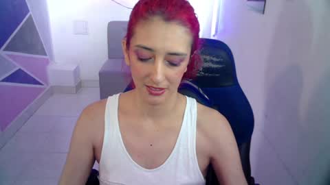 ruby_your_milf online show from January 7, 8:21 pm