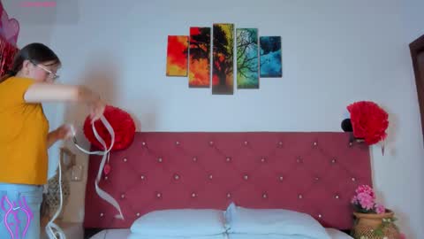 Ruth online show from February 19, 12:59 pm