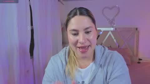 saaya_tay online show from March 10, 3:21 am