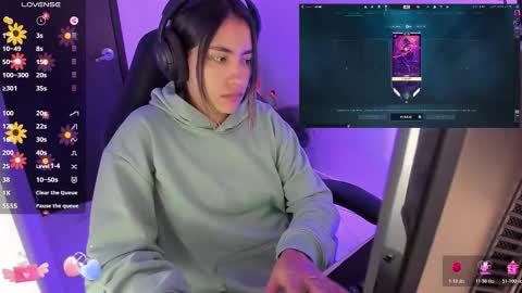 Angie  online show from November 28, 6:55 pm