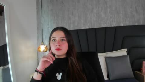Snapshot of sabrina_lennox chatting on March 1, 7:37 pm Sabrina Maria online show from March 1, 7:37 pm