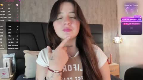 Snapshot of sabrina_lennox chatting on February 10, 7:49 pm Sabrina Maria online show from February 10, 7:49 pm