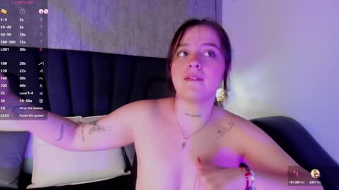 Snapshot of sabrina_lennox chatting on December 19, 9:38 pm Sabrina Maria online show from December 19, 9:38 pm