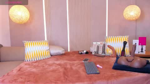 Sabrina Shark online show from March 25, 3:01 am