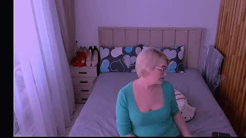 Sabrina MacMarren online show from May 12, 4:24 pm
