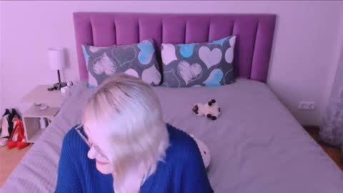 Sabrina MacMarren online show from September 10, 6:19 pm