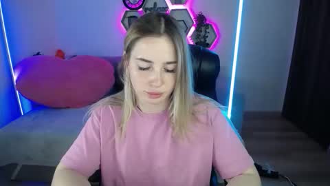 Sabrina Violet online show from September 30, 8:09 am