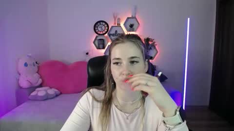 Sabrina Violet online show from April 17, 8:05 am