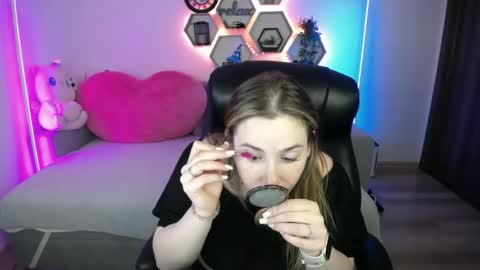 Sabrina Violet online show from June 23, 9:29 am