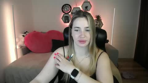 Sabrina Violet online show from July 23, 8:11 am