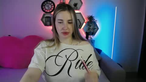 Sabrina Violet online show from June 19, 9:24 am