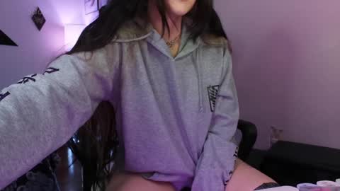 Snapshot of sadierenee96 chatting on January 6, 3:42 am Sadie Renee  online show from January 6, 3:42 am