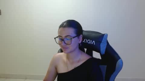 Sahaliefox  online show from February 21, 6:30 pm