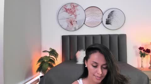 Sahara Garcia online show from March 3, 7:03 pm