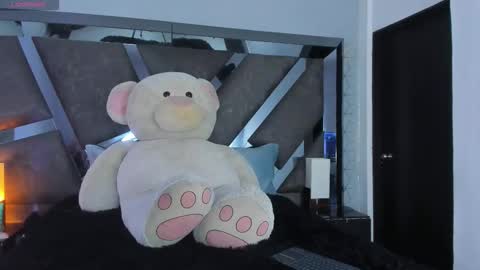 Sahara online show from March 16, 9:08 pm