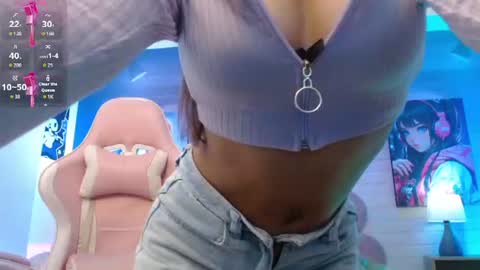 Hailey jonnes online show from June 17, 7:59 pm