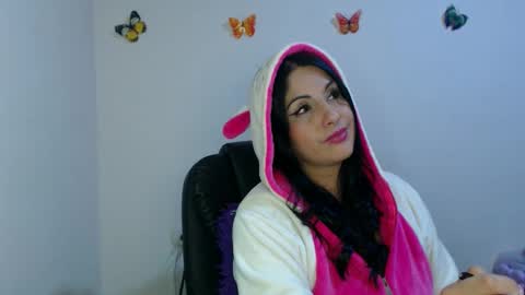 Snapshot of sahotlove1 chatting on October 22, 1:21 am Karina online show from October 22, 1:21 am