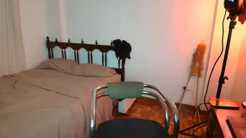 Sindy Scott online show from February 5, 7:50 pm